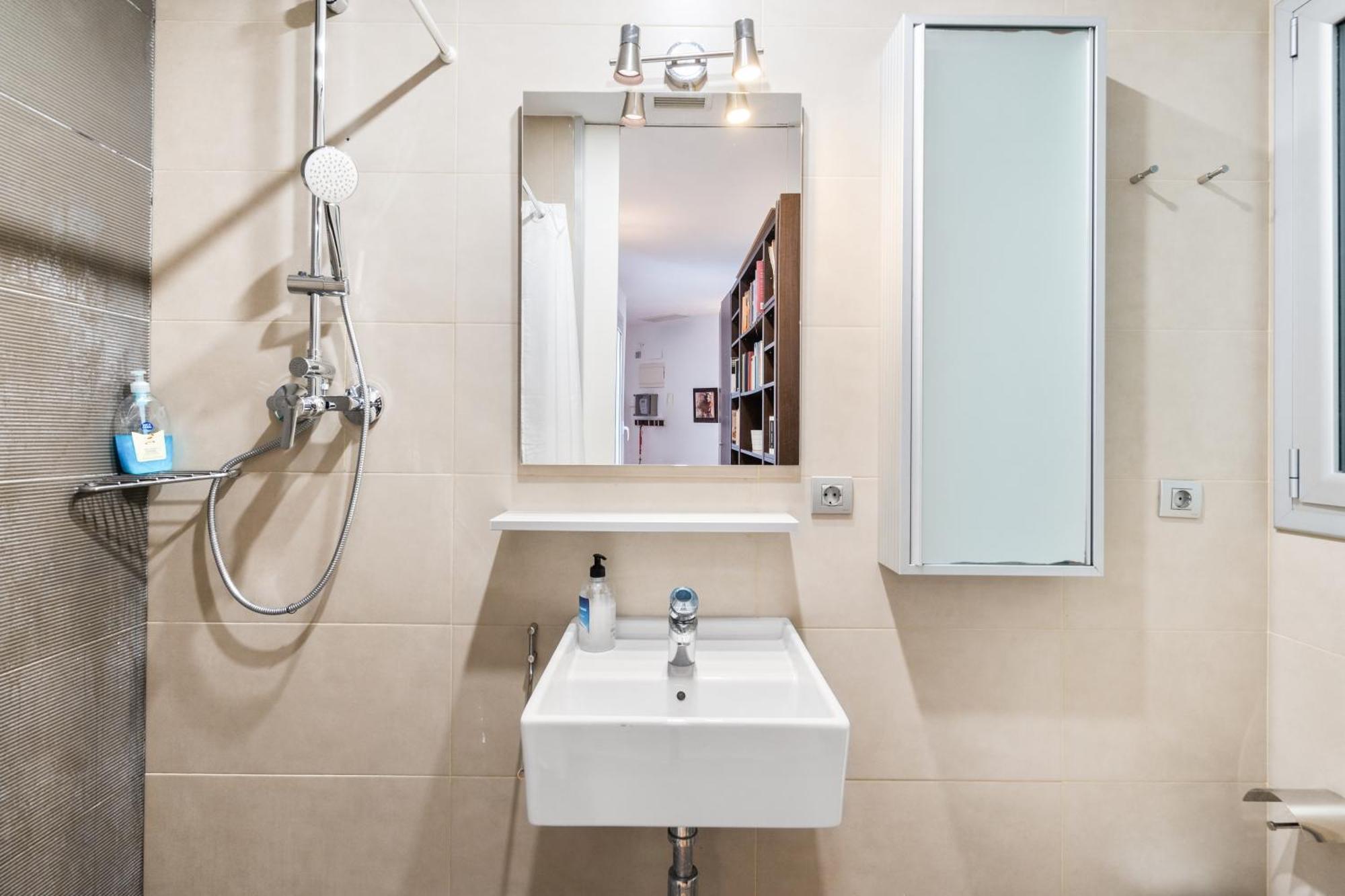 Apartament For Couples, Families And Groups, Center Barcelona